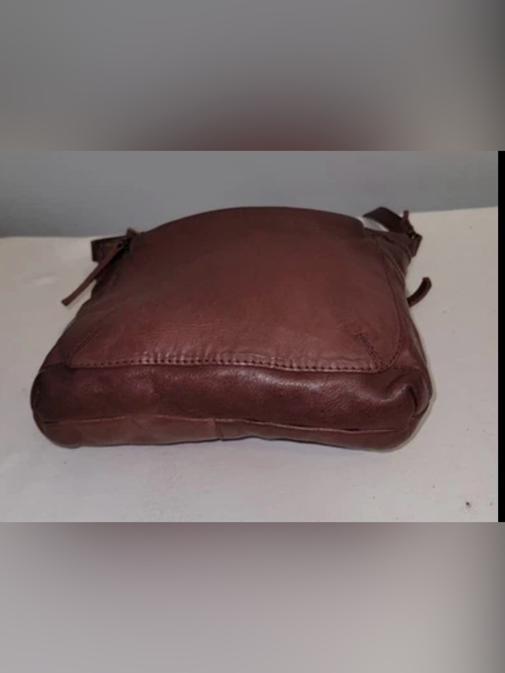 Cochoa Leather Crossbody Shoulder Bag Cognac Brown - Picture 7 of 16